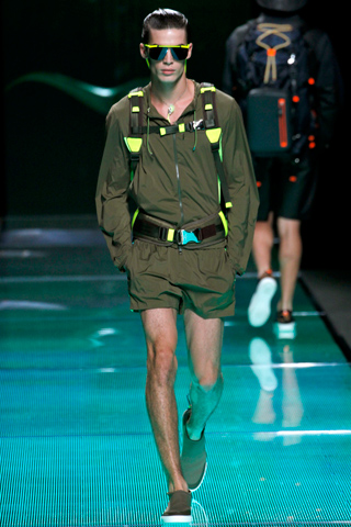 Louis Vuitton / - 2013